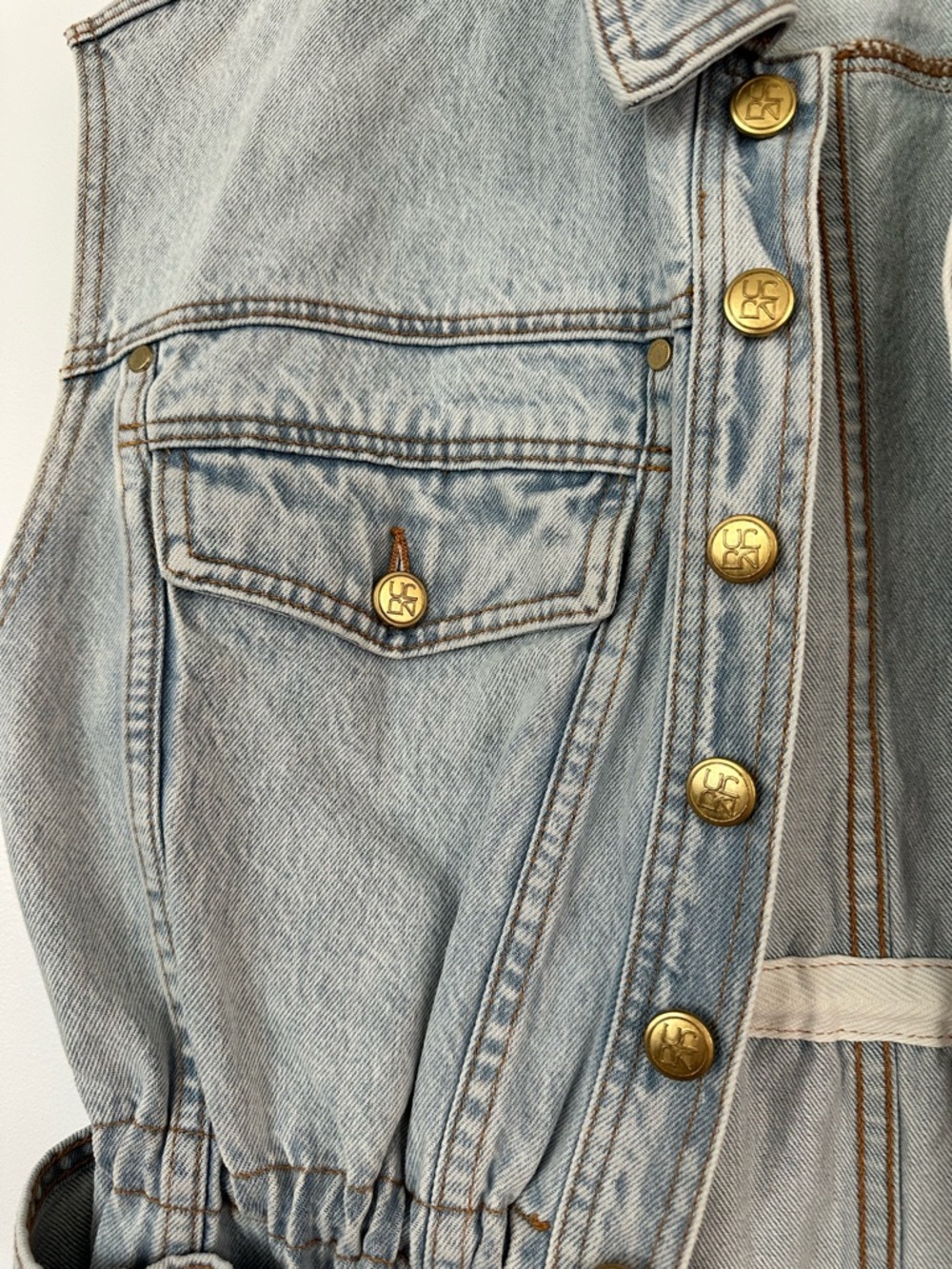 **LIKE NEW** Ulla Johnson Odette Denim Vest in Glacier Wash Size Medium - Picture 7 of 8